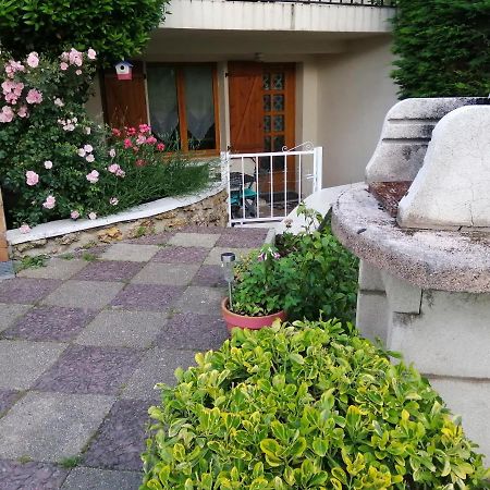 Appartement Type F2 Proche Paris 25 Km Andilly  ภายนอก รูปภาพ
