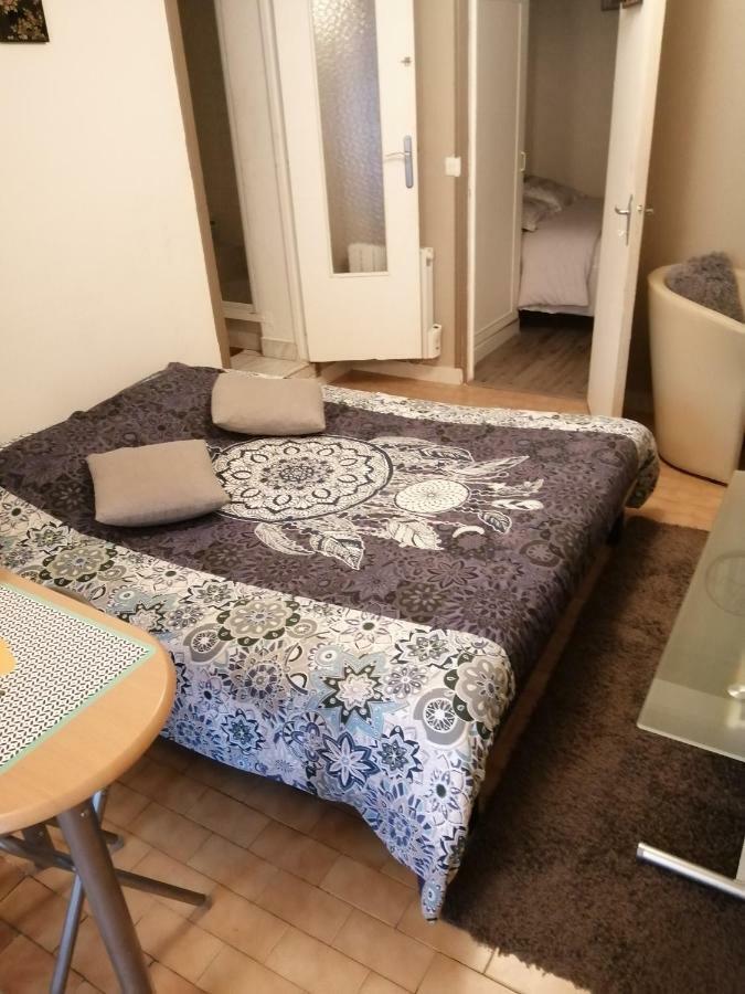 Appartement Type F2 Proche Paris 25 Km Andilly  ภายนอก รูปภาพ