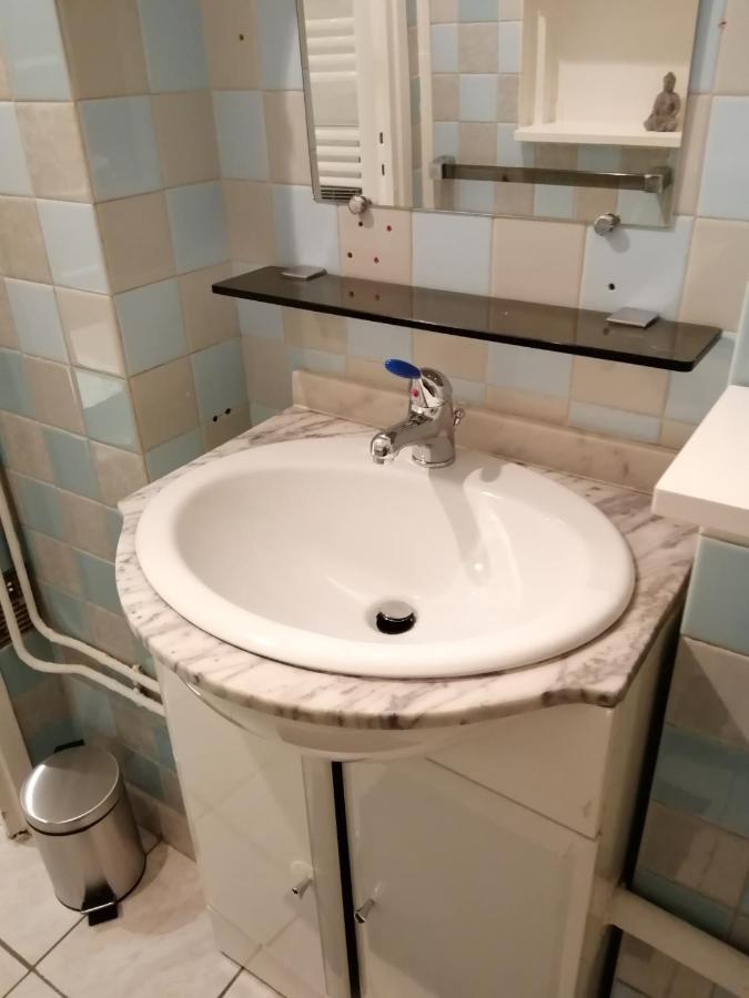 Appartement Type F2 Proche Paris 25 Km Andilly  ภายนอก รูปภาพ