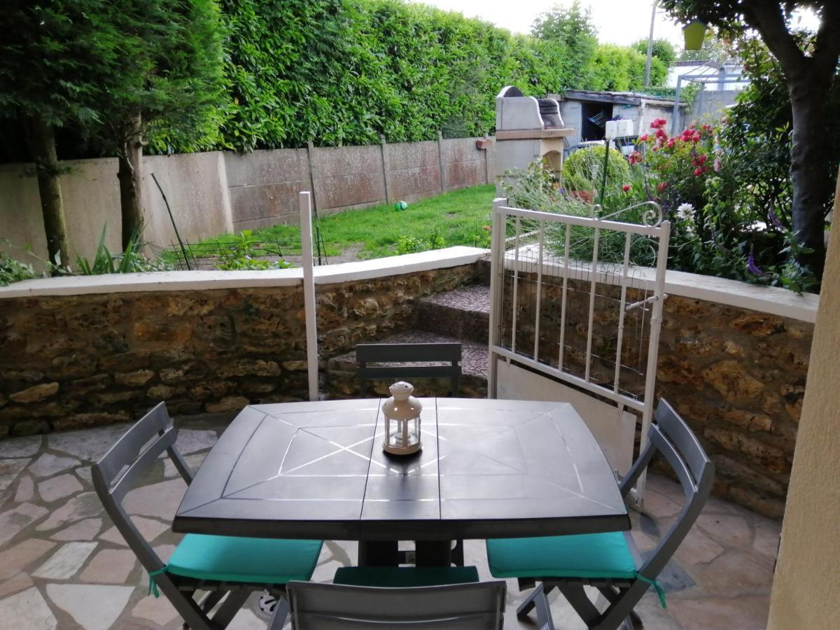Appartement Type F2 Proche Paris 25 Km Andilly  ภายนอก รูปภาพ