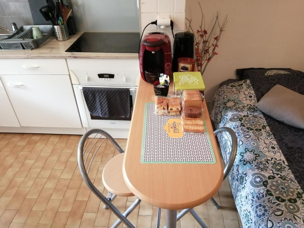 Appartement Type F2 Proche Paris 25 Km Andilly  ภายนอก รูปภาพ