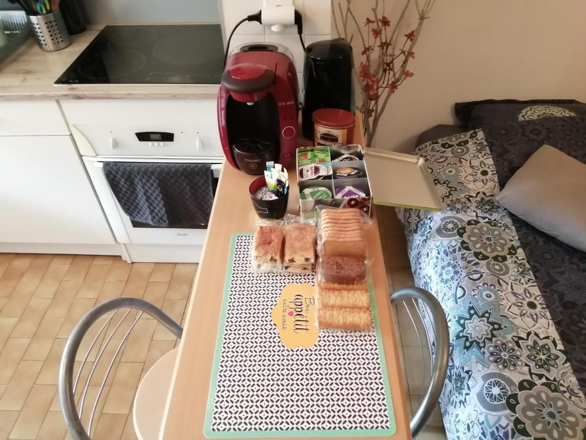 Appartement Type F2 Proche Paris 25 Km Andilly  ภายนอก รูปภาพ